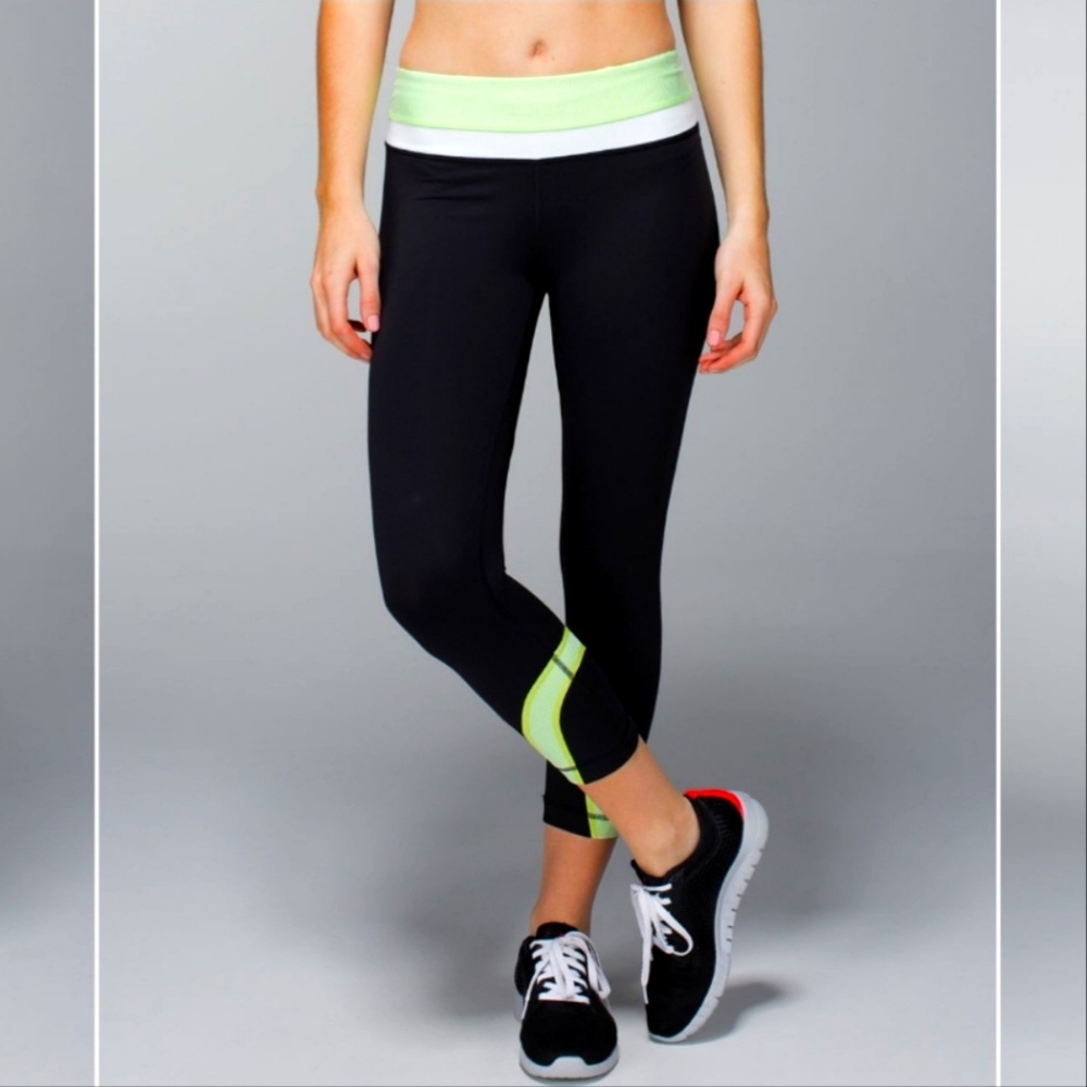 Lululemon Run Inspire Crop II Leggings 6 Black with Neon
